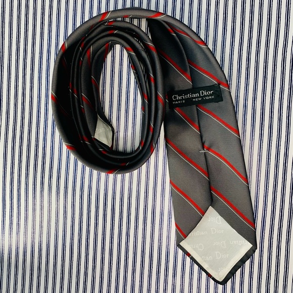 Christian Dior Vintage Tie Gray & Red Silk - Picture 10 of 14